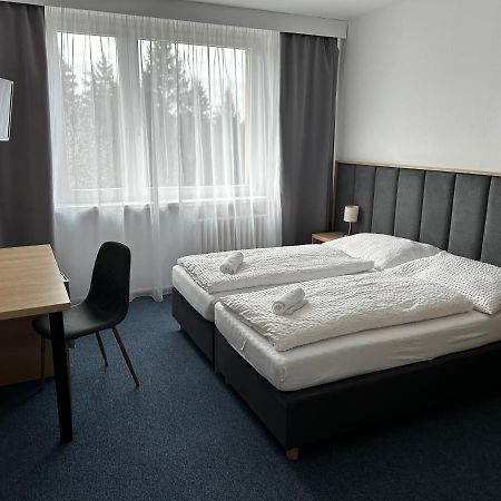 Horsky Hotel Jelenovska S Bazenem V Cene Valasske Klobouky Ngoại thất bức ảnh