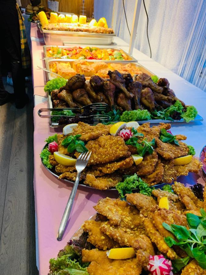 Horsky Hotel Jelenovska S Bazenem V Cene Valasske Klobouky Ngoại thất bức ảnh