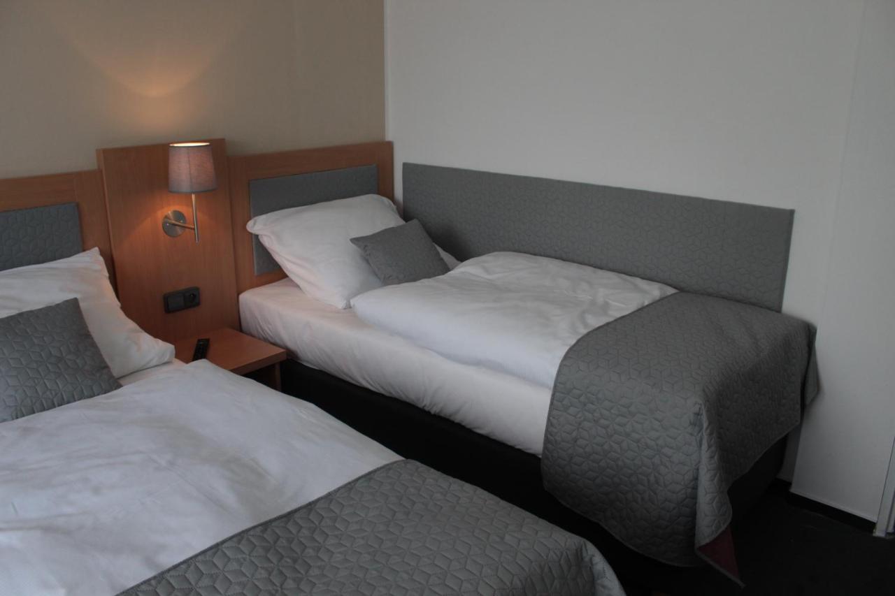 Horsky Hotel Jelenovska S Bazenem V Cene Valasske Klobouky Ngoại thất bức ảnh