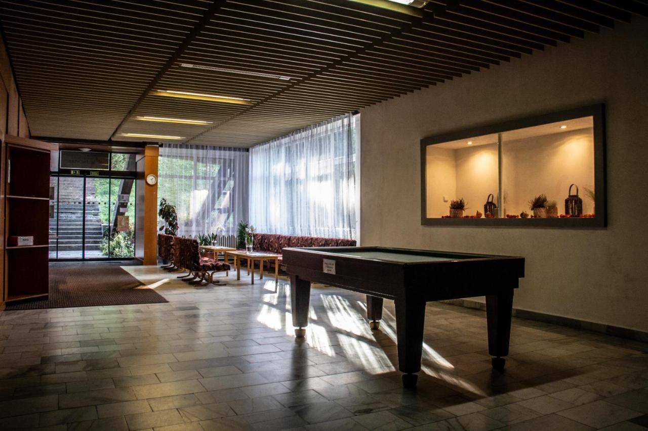 Horsky Hotel Jelenovska S Bazenem V Cene Valasske Klobouky Ngoại thất bức ảnh